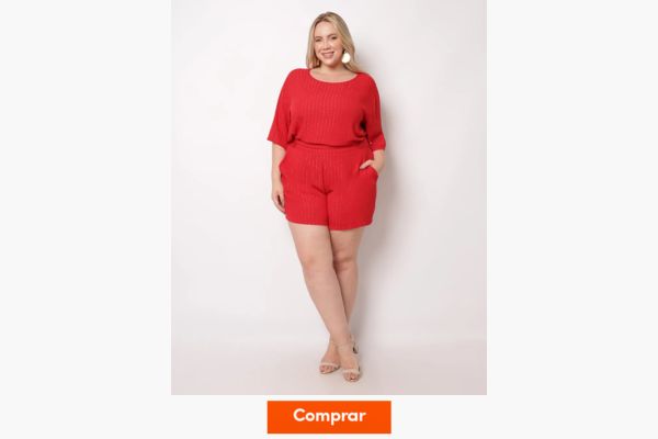 mulher usando vermelho no ano novo