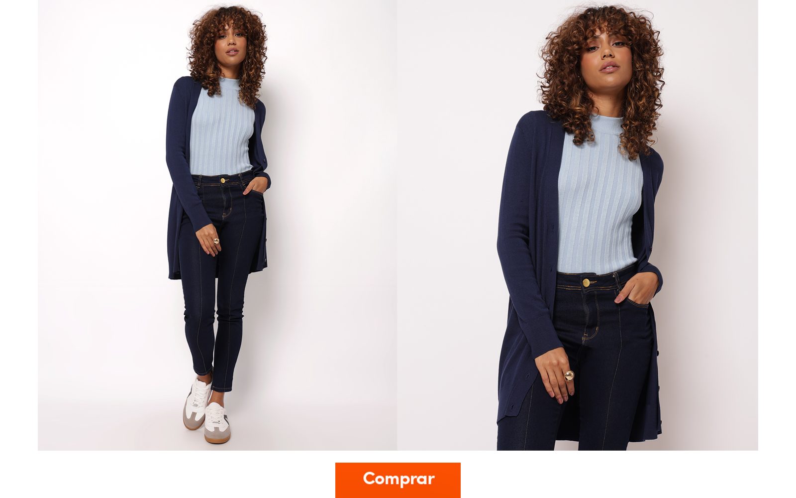 Modelo veste blusa azul pastel canelada de gola alta, com calça jeans e tênis e, por cima, cardigan alongado azul marinho como sobreposição.