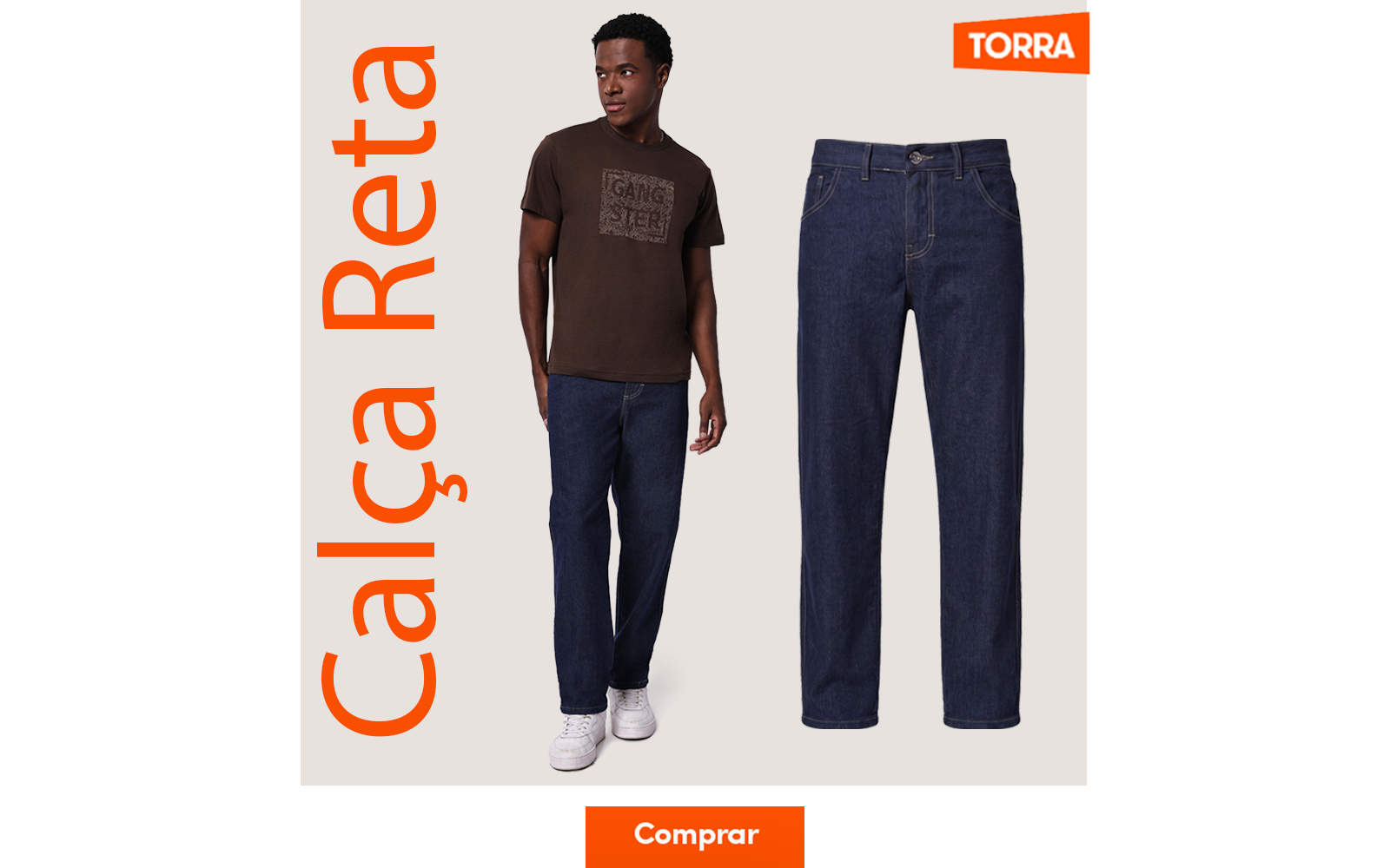  Modelo veste calça jeans masculina reta com lavagem escura e tradicional