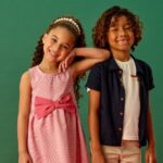 criancas-sorrindo-fundo-verde