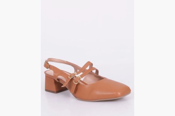 Sapato feminino baixo em couro caramelo