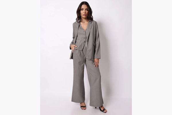 roupa alfaiataria cinza