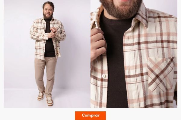 Homem com camisa xadrez e calça clara, em estúdio.