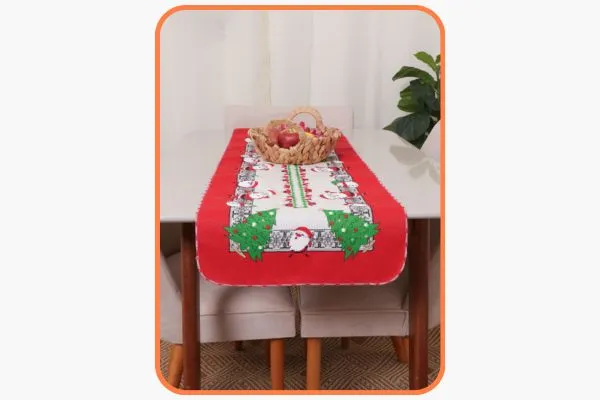 mesa de natal com centro de mesa temático